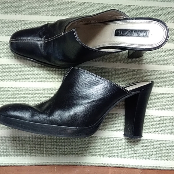 Shoes - Picture 2 of 3